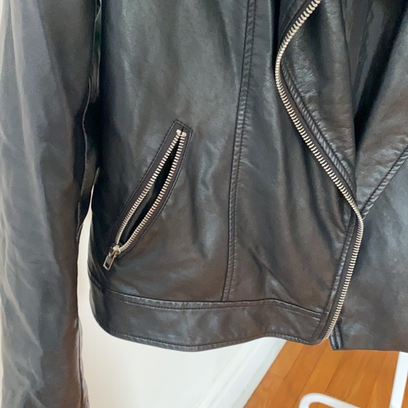 F21 faux leather jacket size medium - Picture 4 of 8